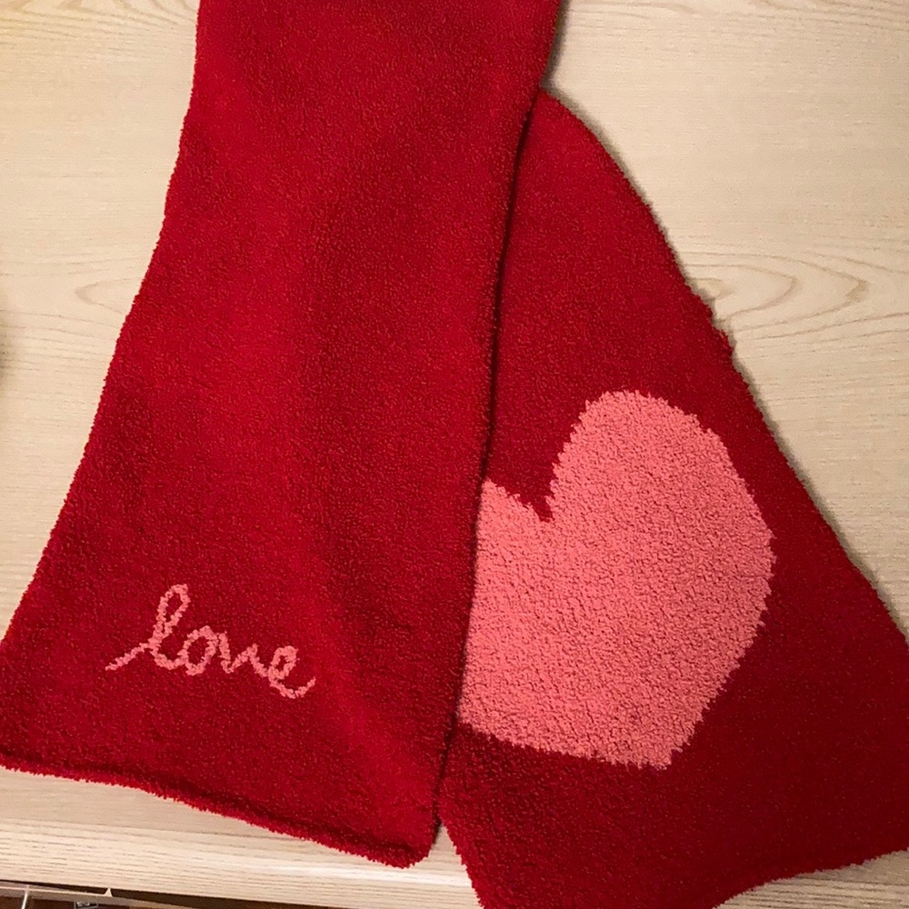 Kid’s Valentine’s Day themed scarf